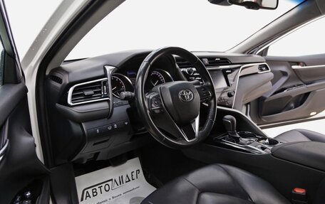 Toyota Camry, 2020 год, 2 565 000 рублей, 7 фотография