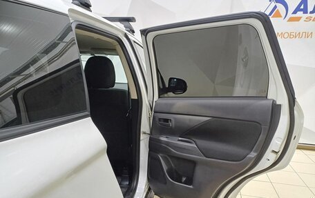 Mitsubishi Outlander III рестайлинг 3, 2014 год, 1 490 000 рублей, 26 фотография