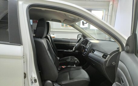Mitsubishi Outlander III рестайлинг 3, 2014 год, 1 490 000 рублей, 29 фотография