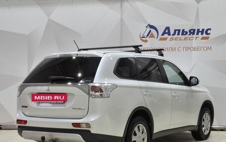 Mitsubishi Outlander III рестайлинг 3, 2014 год, 1 490 000 рублей, 3 фотография