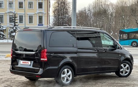 Mercedes-Benz V-Класс, 2016 год, 3 740 000 рублей, 4 фотография