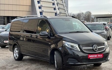 Mercedes-Benz V-Класс, 2016 год, 3 740 000 рублей, 2 фотография