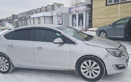 Opel Astra J, 2014 год, 800 000 рублей, 4 фотография
