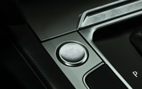 Volkswagen Passat B8 рестайлинг, 2017 год, 1 949 700 рублей, 17 фотография