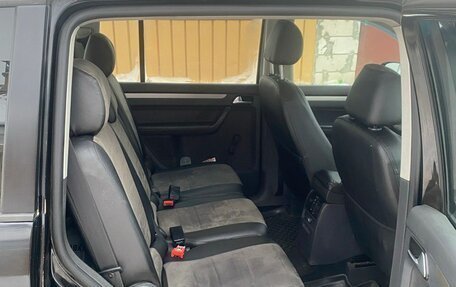 Volkswagen Touran III, 2008 год, 550 000 рублей, 5 фотография