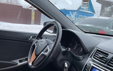 Hyundai Solaris II рестайлинг, 2011 год, 610 000 рублей, 10 фотография