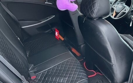 Hyundai Solaris II рестайлинг, 2011 год, 610 000 рублей, 11 фотография