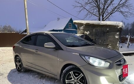 Hyundai Solaris II рестайлинг, 2011 год, 610 000 рублей, 6 фотография