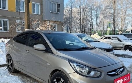Hyundai Solaris II рестайлинг, 2011 год, 610 000 рублей, 2 фотография