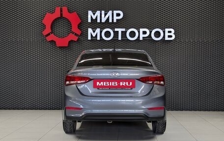 Hyundai Solaris II рестайлинг, 2018 год, 1 350 000 рублей, 5 фотография