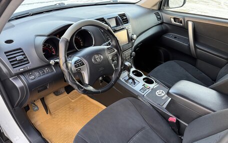 Toyota Highlander III, 2012 год, 1 850 000 рублей, 7 фотография