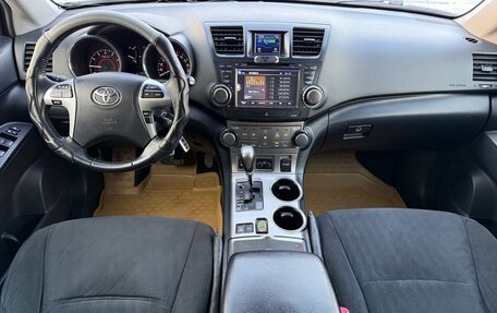 Toyota Highlander III, 2012 год, 1 850 000 рублей, 8 фотография