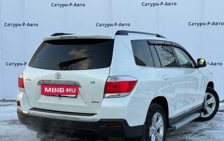 Toyota Highlander III, 2012 год, 1 850 000 рублей, 6 фотография