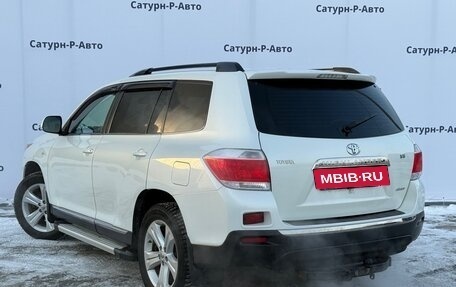 Toyota Highlander III, 2012 год, 1 850 000 рублей, 4 фотография