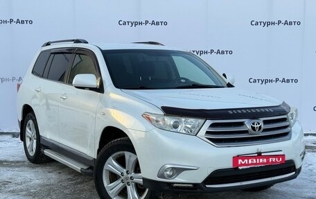 Toyota Highlander III, 2012 год, 1 850 000 рублей, 3 фотография