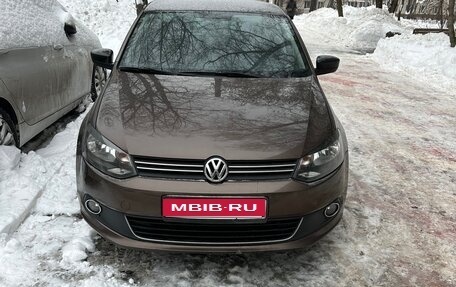 Volkswagen Polo VI (EU Market), 2014 год, 930 000 рублей, 1 фотография