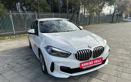 BMW 1 серия, 2021 год, 3 100 000 рублей, 8 фотография