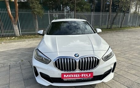 BMW 1 серия, 2021 год, 3 100 000 рублей, 13 фотография