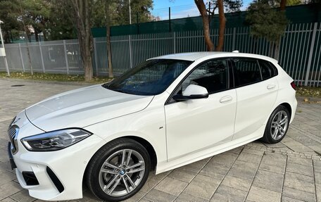 BMW 1 серия, 2021 год, 3 100 000 рублей, 16 фотография