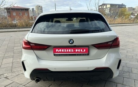 BMW 1 серия, 2021 год, 3 100 000 рублей, 11 фотография