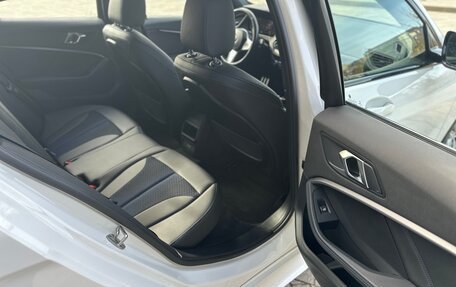 BMW 1 серия, 2021 год, 3 100 000 рублей, 20 фотография