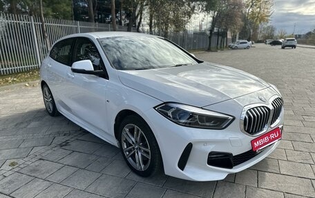 BMW 1 серия, 2021 год, 3 100 000 рублей, 9 фотография