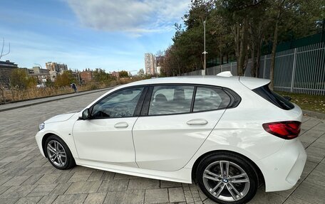 BMW 1 серия, 2021 год, 3 100 000 рублей, 26 фотография