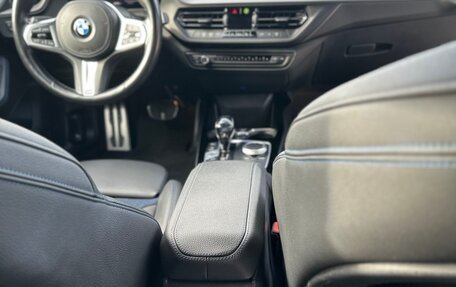 BMW 1 серия, 2021 год, 3 100 000 рублей, 31 фотография