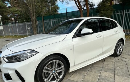 BMW 1 серия, 2021 год, 3 100 000 рублей, 30 фотография