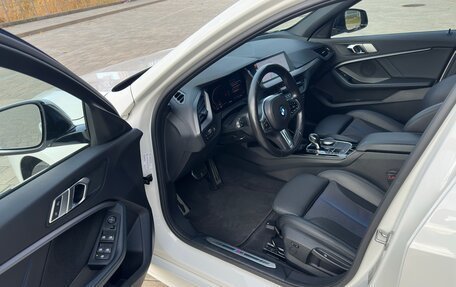 BMW 1 серия, 2021 год, 3 100 000 рублей, 33 фотография