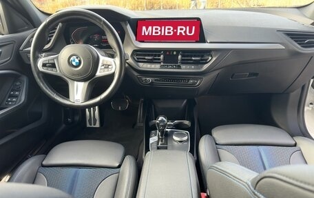 BMW 1 серия, 2021 год, 3 100 000 рублей, 39 фотография