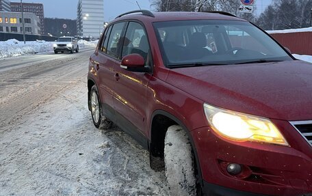 Volkswagen Tiguan I, 2011 год, 900 000 рублей, 2 фотография