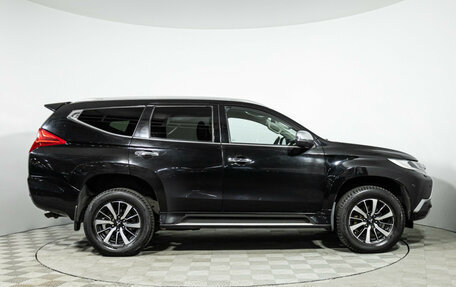 Mitsubishi Pajero Sport III рестайлинг, 2017 год, 2 149 777 рублей, 4 фотография