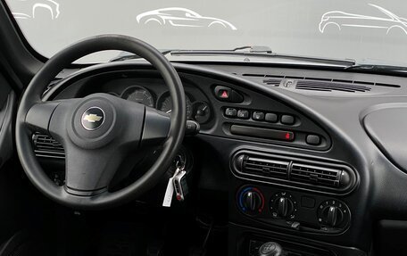 Chevrolet Niva I рестайлинг, 2017 год, 752 800 рублей, 13 фотография