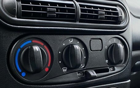 Chevrolet Niva I рестайлинг, 2017 год, 752 800 рублей, 16 фотография