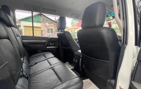 Mitsubishi Pajero IV, 2012 год, 2 370 000 рублей, 15 фотография