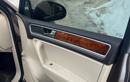 Volkswagen Touareg III, 2012 год, 2 000 099 рублей, 14 фотография