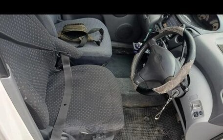 Toyota FunCargo, 1999 год, 240 000 рублей, 8 фотография