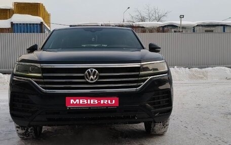 Volkswagen Touareg III, 2019 год, 4 650 000 рублей, 1 фотография
