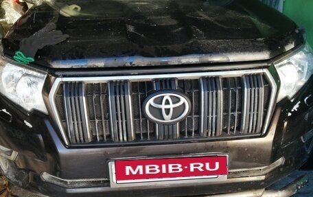 Toyota Land Cruiser Prado 150 рестайлинг 2, 2018 год, 4 550 000 рублей, 1 фотография