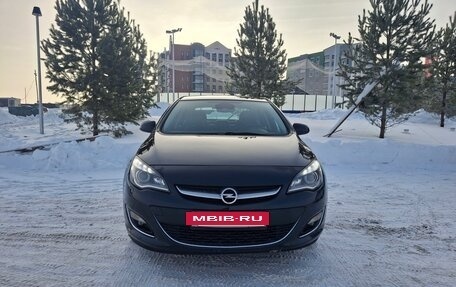 Opel Astra J, 2013 год, 760 000 рублей, 2 фотография