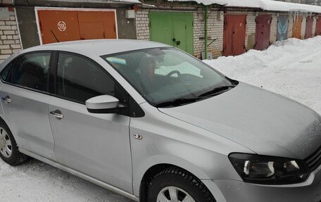 Volkswagen Polo VI (EU Market), 2013 год, 870 000 рублей, 3 фотография