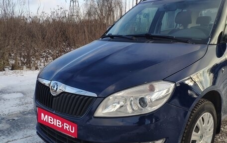 Skoda Fabia II, 2011 год, 420 000 рублей, 3 фотография