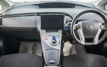 Toyota Prius, 2013 год, 1 149 000 рублей, 8 фотография