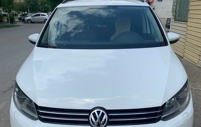 Volkswagen Touran III, 2014 год, 850 000 рублей, 1 фотография