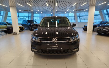 Volkswagen Tiguan II, 2018 год, 2 570 000 рублей, 3 фотография