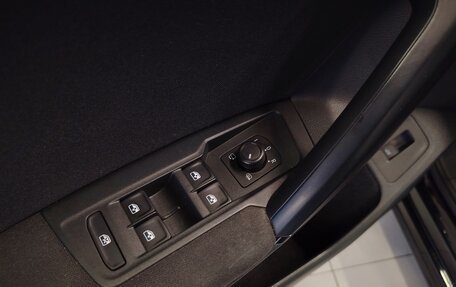 Volkswagen Tiguan II, 2018 год, 2 570 000 рублей, 11 фотография