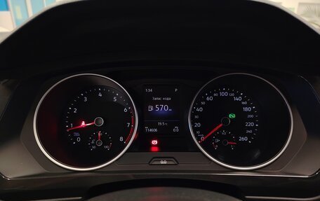 Volkswagen Tiguan II, 2018 год, 2 570 000 рублей, 18 фотография