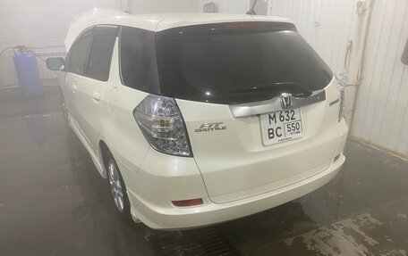 Honda Fit Shuttle I рестайлинг, 2012 год, 1 100 000 рублей, 2 фотография