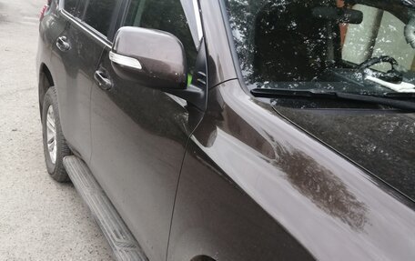 Toyota Land Cruiser Prado 150 рестайлинг 2, 2018 год, 4 550 000 рублей, 6 фотография